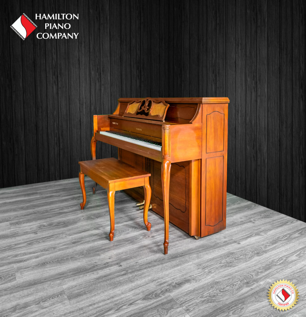 Yamaha M405 Vertical Piano