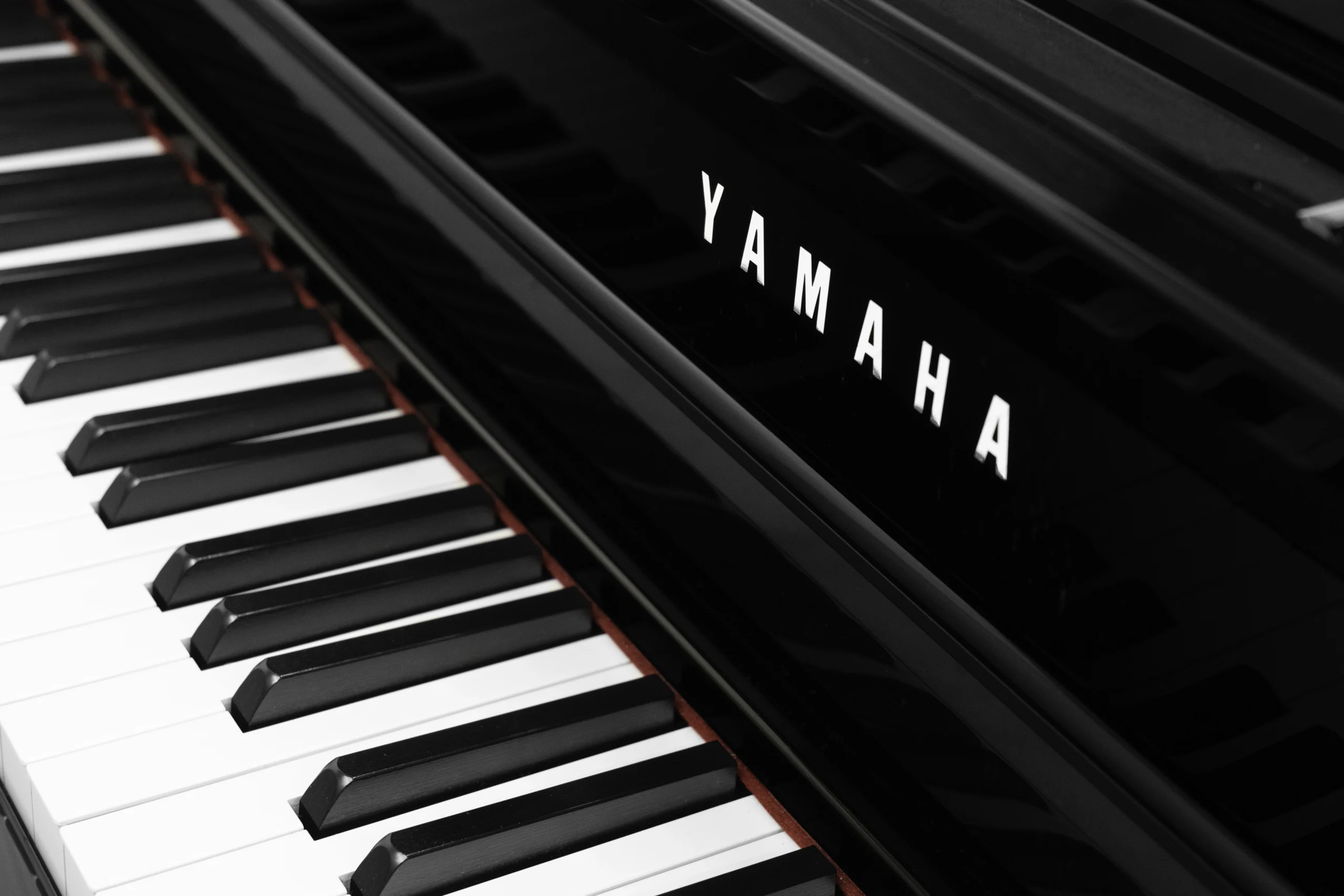 Yamaha CLP-795GP digital grand piano in polished ebony finish